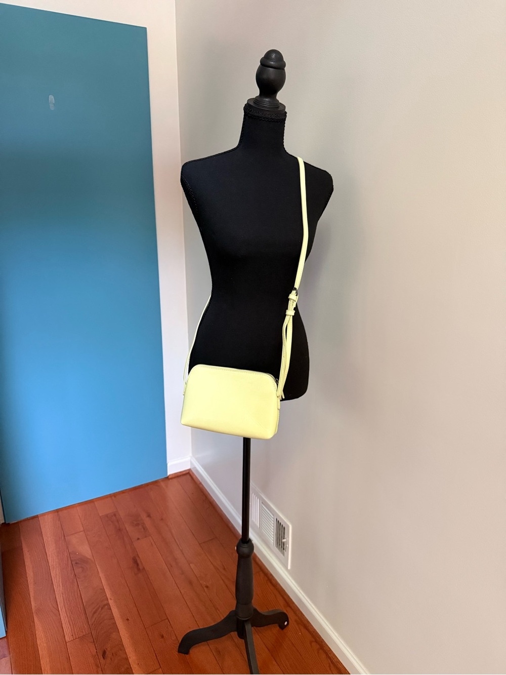 Universal Thread Women's Crossbody Bag in Chartreuse